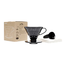 Görseli Galeri görüntüleyiciye yükleyin, Hario V60 02 Dripper (Siyah Plastik)